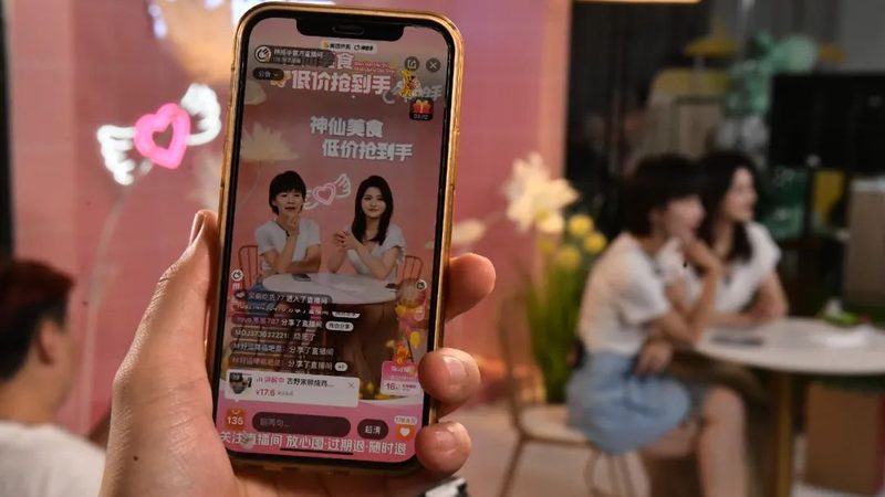 以下列举几种常见的管道疏通设备型号及其参数，供读者参考：